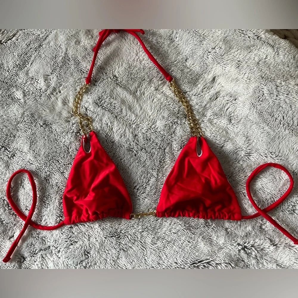 ❤️🔥 (SOLD) • SHEIN • red/gold chain bikini ❤️🔥 - Picture 3 of 5
